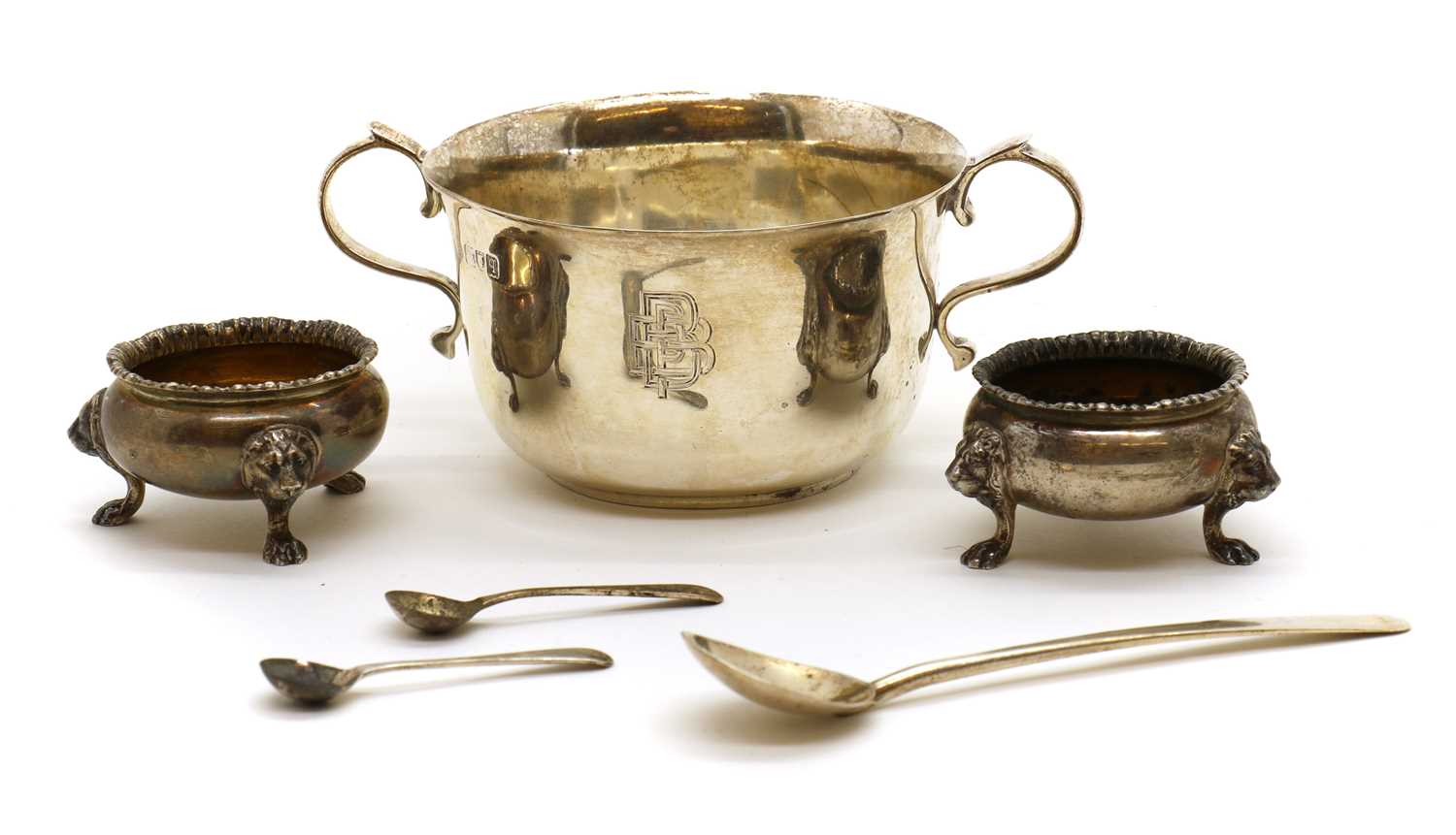 Lot 56 - A silver twin-handled sugar bowl
