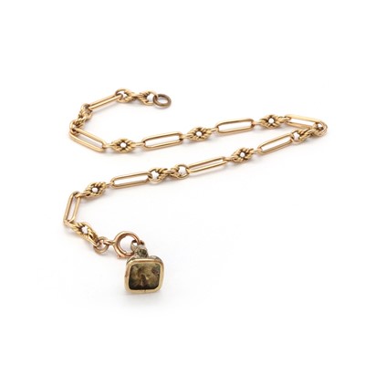 Lot 179 - A gold fetter link bracelet