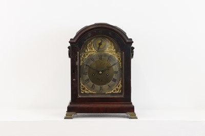 Lot 596 - A George III mahogany bracket clock