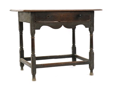 Lot 327 - An oak side table