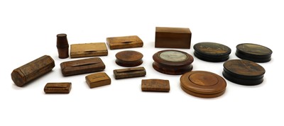 Lot 191 - A collection of treen boxes