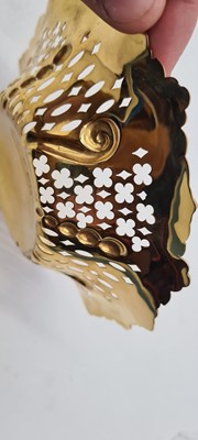 Lot 10 - A 9ct gold bonbon dish