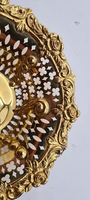 Lot 10 - A 9ct gold bonbon dish