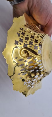 Lot 10 - A 9ct gold bonbon dish