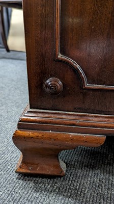 Lot 428 - A Victorian pedestal desk