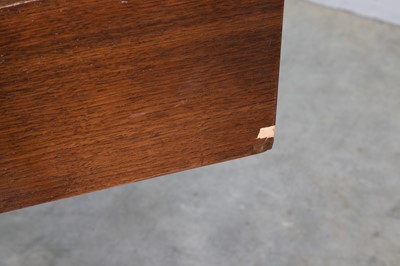 Lot 273 - A 'Model 5850' desk