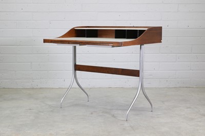 Lot 273 - A 'Model 5850' desk