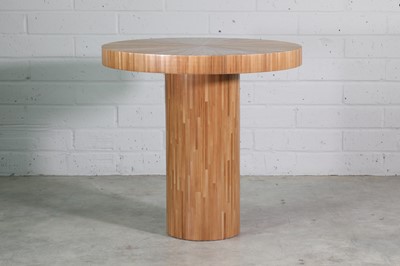 Lot 542 - A contemporary straw marquetry side table
