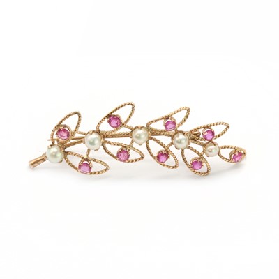 Lot 94 - A gold ruby and freshwater pearl spray brooch