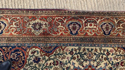Lot 330 - An Isfahan rug
