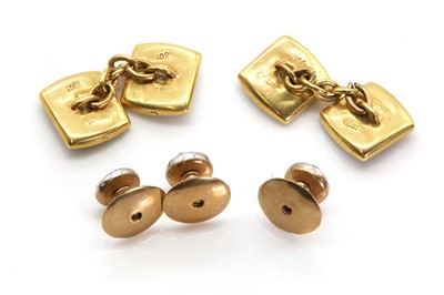 Lot 472 - A cufflink and dress stud matched dress set