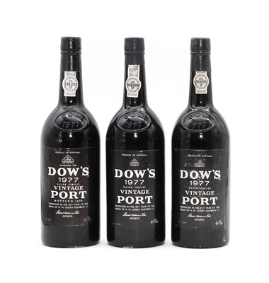 Lot 186 - Dows, Vintage Port, 1977, Silver Jubilee (3)