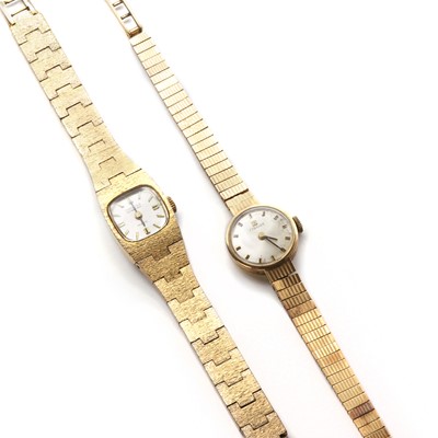 Lot 304 - A 9ct gold ladies' Tissot mechanical bracelet watch