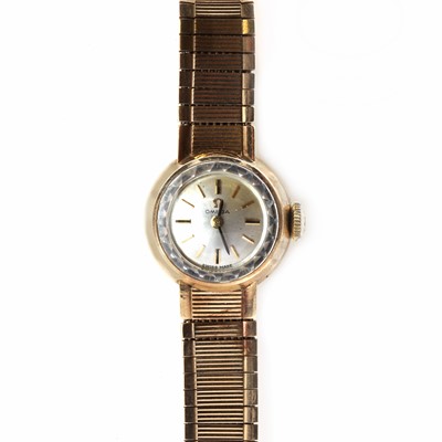 Lot 306 - A 9ct gold ladies Omega mechanical bracelet watch