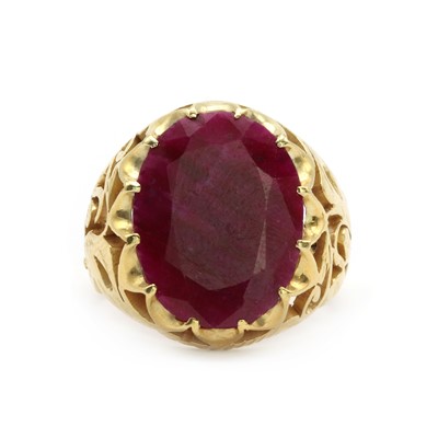 Lot 197 - A 9ct gold amethyst ring
