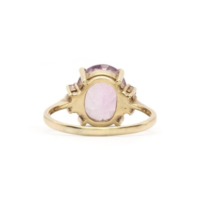 Lot 197 - A 9ct gold amethyst ring