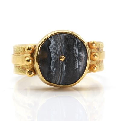 Lot 350 - An 18ct gold hardstone ring, by Charmian Harris