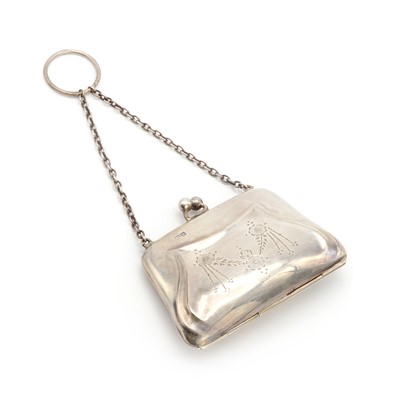 Lot 41 - A silver finger purse