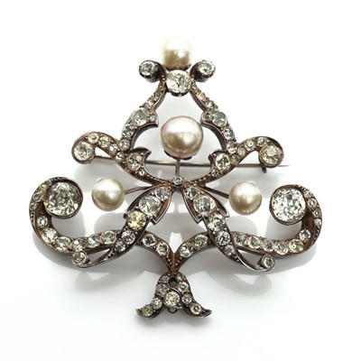 Lot 19 - A French paste and graduated faux pearl stomacher brooch/pendant, c.1880