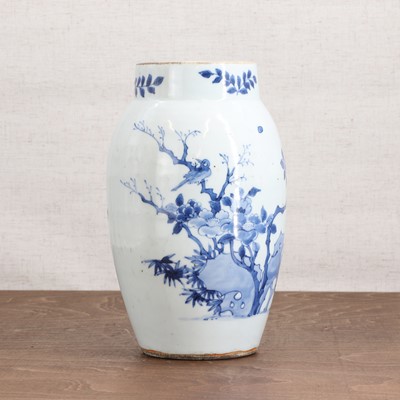Lot 87 - A Chinese blue and white vase