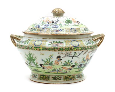 Lot 221 - A Chinese famille rose tureen and cover