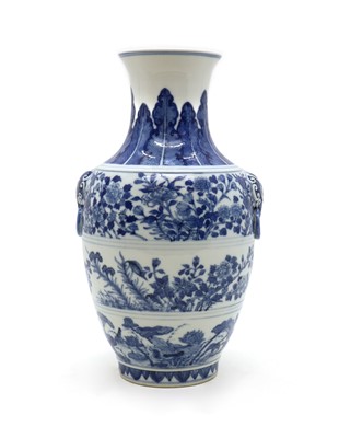 Lot 199 - A Chinese blue and white vase