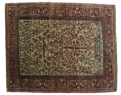 Lot 385 - An Isfahan 'Tree of Life' rug