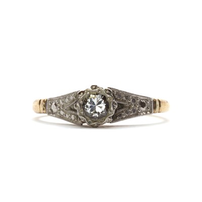 Lot 63 - A single stone diamond ring