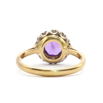 Lot 139 - An amethyst and diamond cluster ring