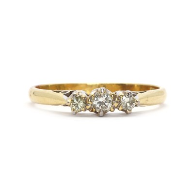 Lot 30 - A three stone diamond ring