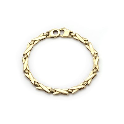 Lot 90 - A 9ct gold bracelet