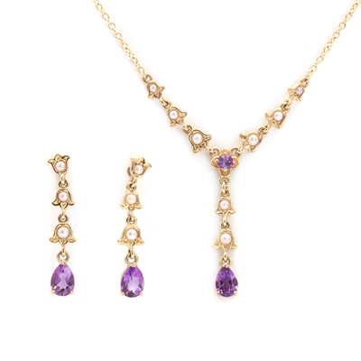 Lot 131 - A 9ct gold amethyst and seed pearl necklace and earring suite