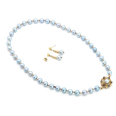 Lot 162 - A single row cultured grey pearl necklace