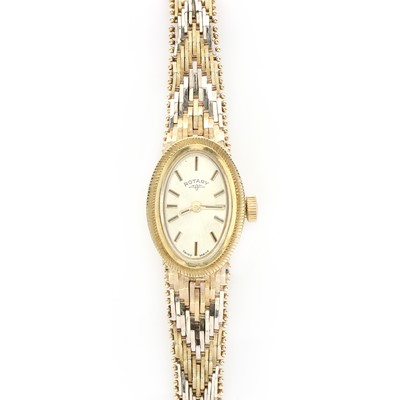 Lot 305 - A 9ct gold ladies' Rotary mechanical bracelet watch