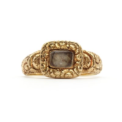 Lot 8 - An early Victorian gold memorial ring