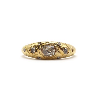 Lot 61 - A gold diamond ring