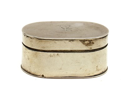 Lot 4 - A George III silver nutmeg grater