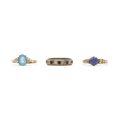 Lot 194 - Three gold rings