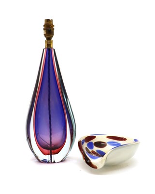 Lot 282 - A purple and red cased glass table lamp