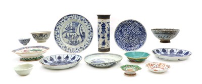 Lot 71 - A collection of Chinese porcelain