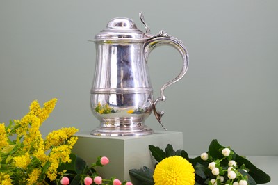 Lot 114 - A George III silver tankard