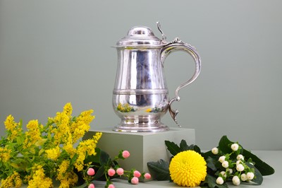 Lot 114 - A George III silver tankard