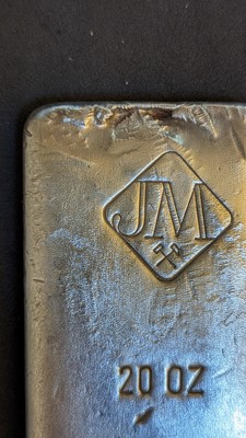 Lot 45 - A silver ingot