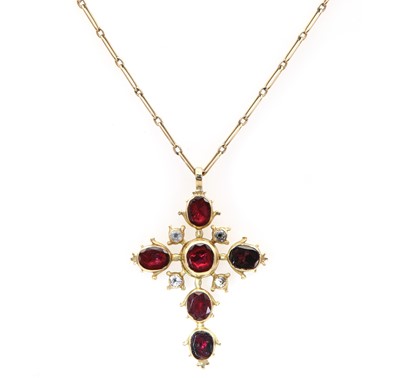 Lot 29 - A late 18th century flat cut garnet and black dot quartz cross