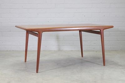 Lot 367 - A Danish teak extending dining table