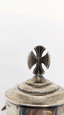 Lot 17 - An ecclesiastical silver mounted viaticum