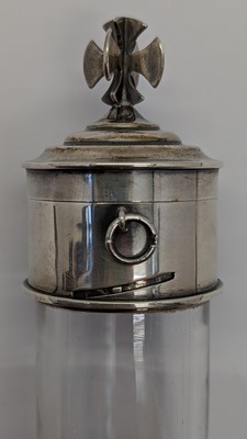 Lot 17 - An ecclesiastical silver mounted viaticum