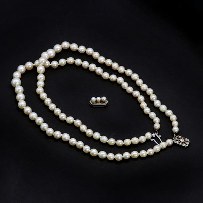 Lot 164 - A two row cultured pearl choker