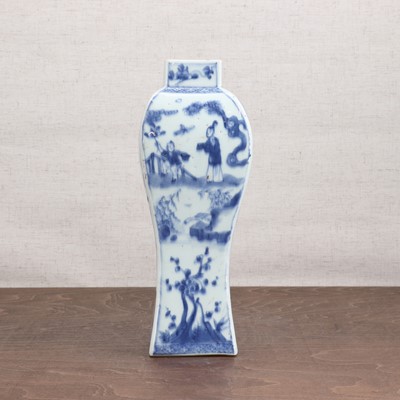 Lot 95 - A Chinese blue and white square vase