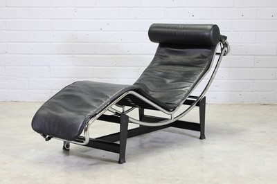 Lot 529 - An Italian 'LC4' chromed reclining chair